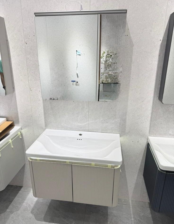 Set Mobilier Baie LED 80 cm cu Lavoar Ceramic și Dulap cu Oglindă LED, Alb