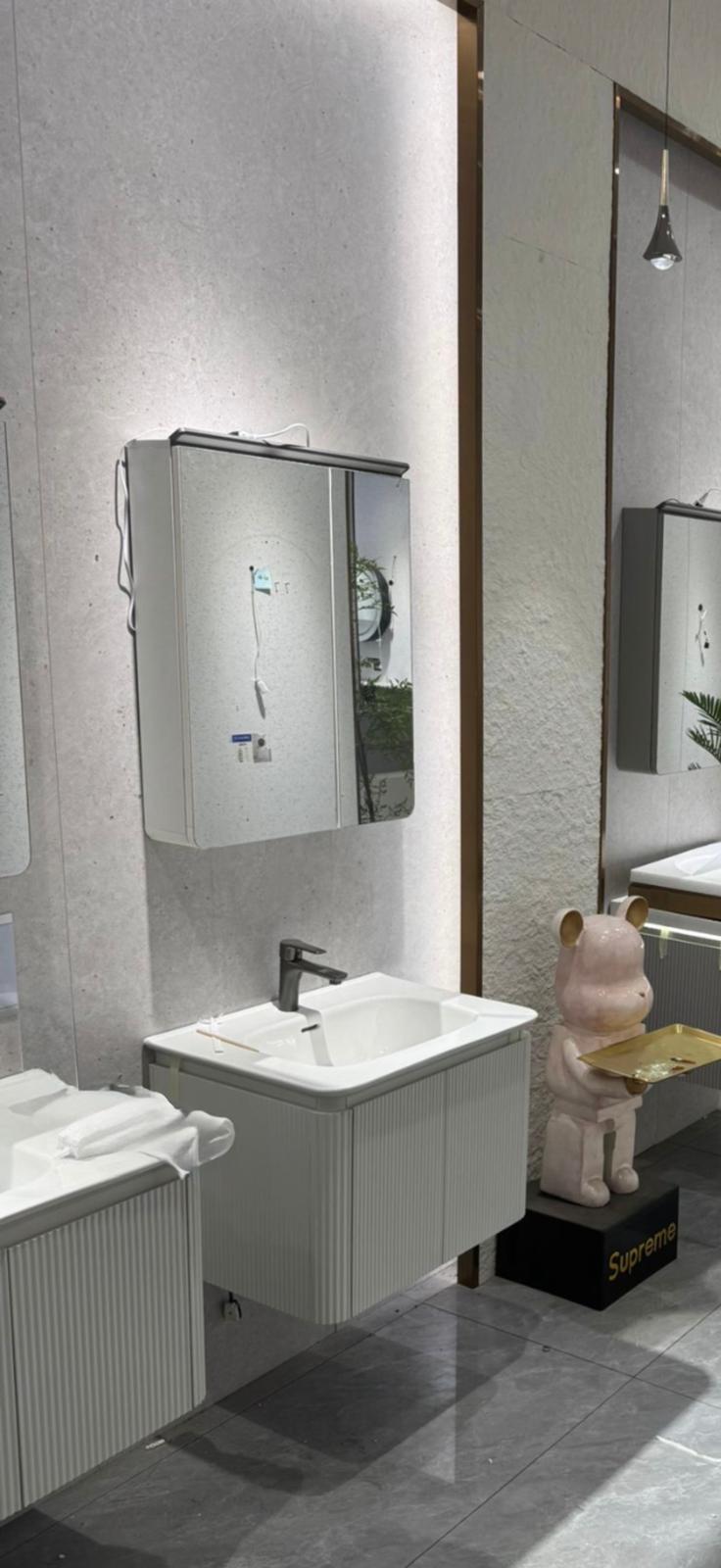 Set Mobilier Baie LED 80 cm cu Lavoar Ceramic și Dulap cu Oglindă LED, Alb