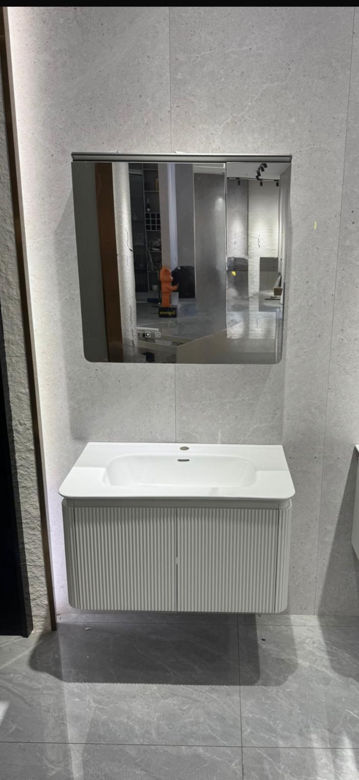 Set Mobilier Baie LED 80 cm cu Lavoar Ceramic și Dulap cu Oglindă LED, Alb