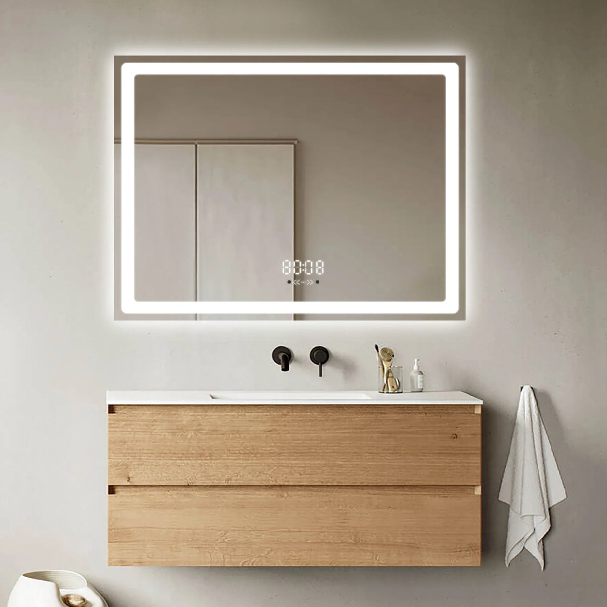 Oglinda LED 80×60 cm Dreptunghiulara, Senzor Miscare Premium – 3 Tipuri de Lumina, Dimabila, Ceas & Temperatura, Dezaburire