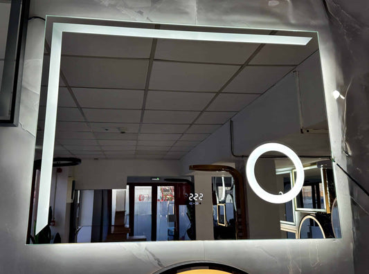 Oglinda LED 80×60 cm Dreptunghiulara, Senzor Miscare Premium, 3 Tipuri de Lumina, Dimabila, Ceas & Temperatura, Dezaburire