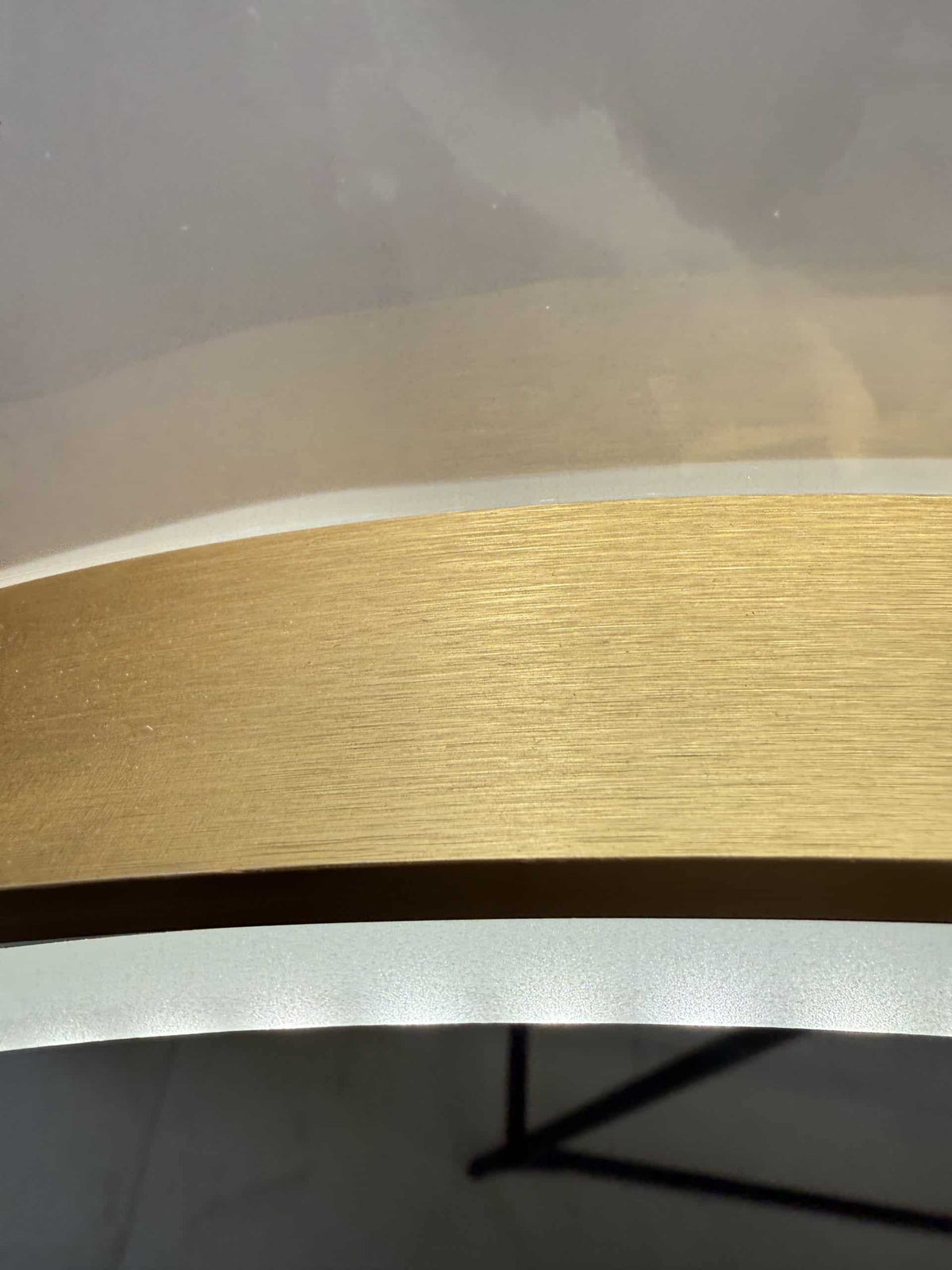 Oglindă LED 80×60 cm cu Ramă Auriu Periat, Lupă Cosmetică, Model Shark Design, Dezaburire, 3 Tipuri de Lumină, Touch, IP65